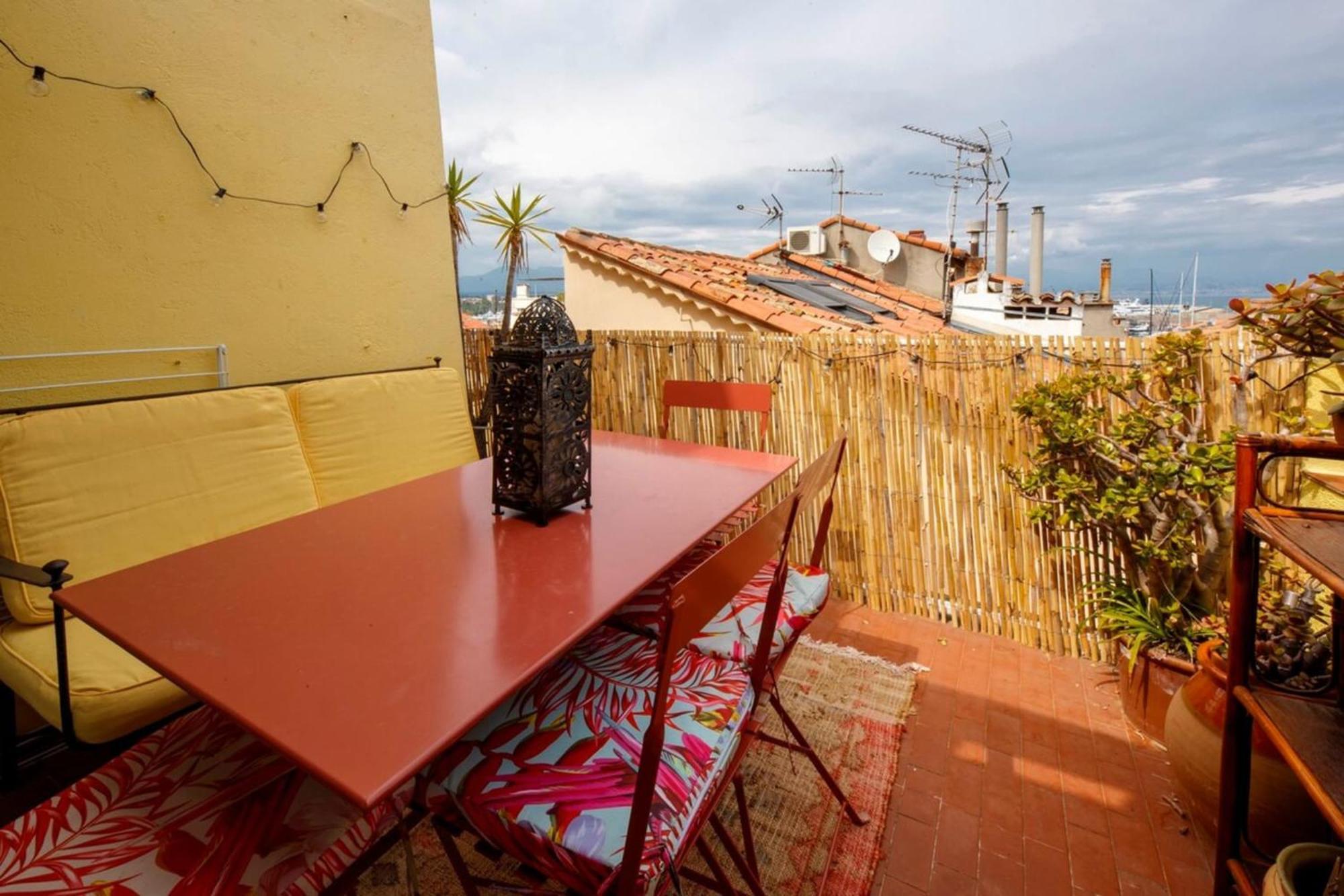 Апартаменты 06M - Old Antibes Beautiful Duplex Terrace With Sea View Экстерьер фото